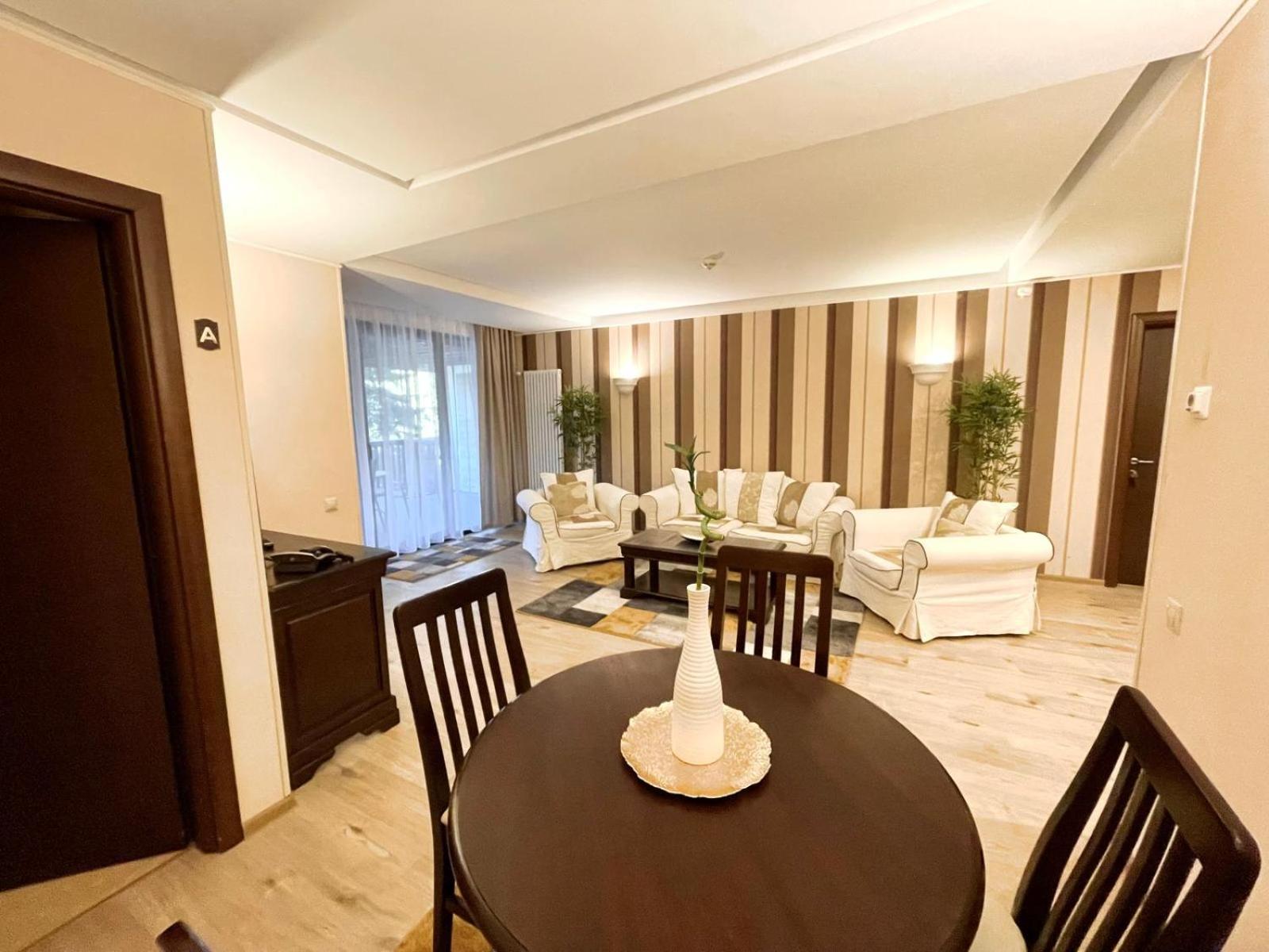 Alpin Aparthotel 2302 ポイアナ・ブラショフ エクステリア 写真