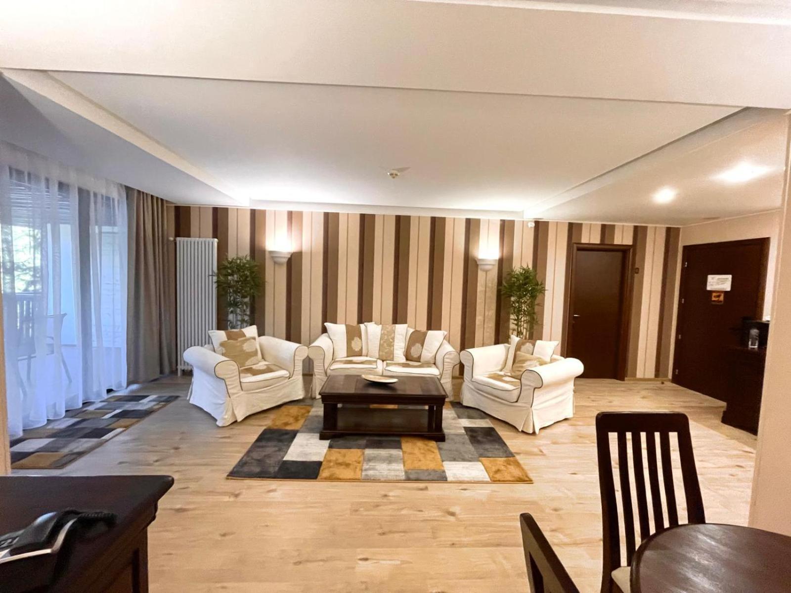 Alpin Aparthotel 2302 ポイアナ・ブラショフ エクステリア 写真