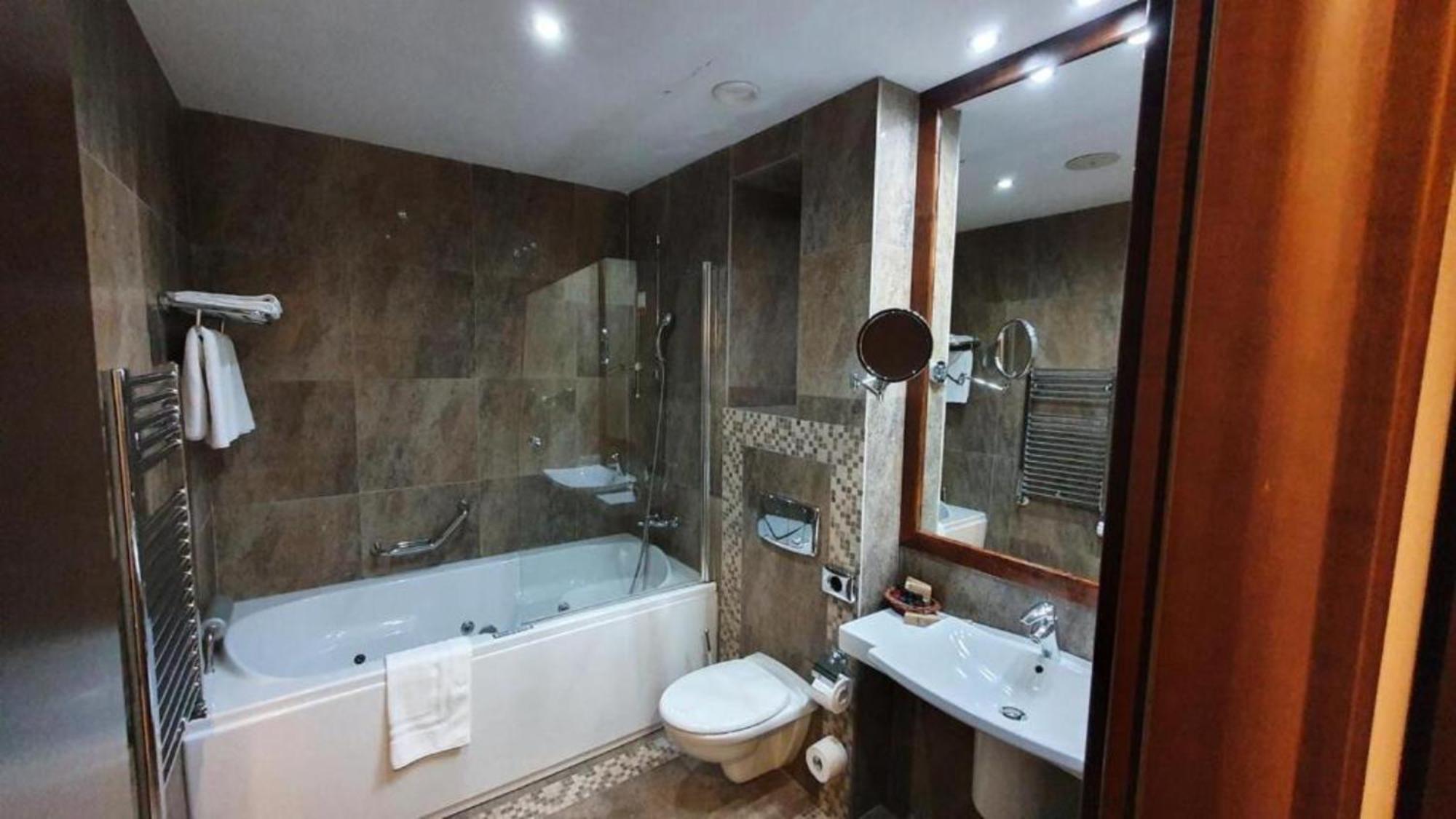 Alpin Aparthotel 2302 ポイアナ・ブラショフ エクステリア 写真