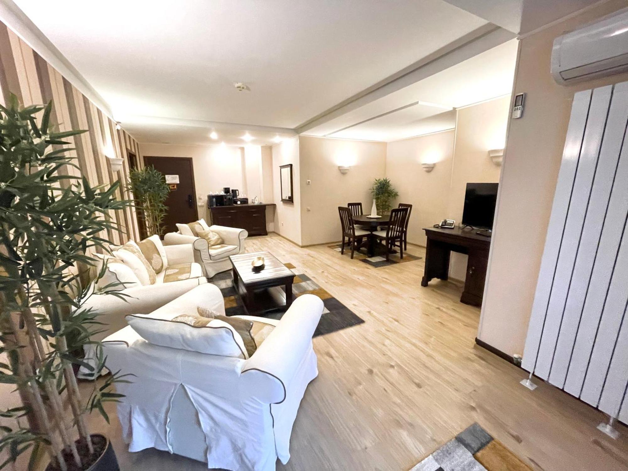 Alpin Aparthotel 2302 ポイアナ・ブラショフ エクステリア 写真